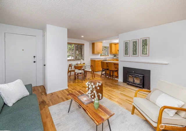 Photo 2 of Condo for sale at 13734 Stone Ave N, Seattle, WA 98133 | MLS# NWM2575051 | Listing updated on 2026-09-21