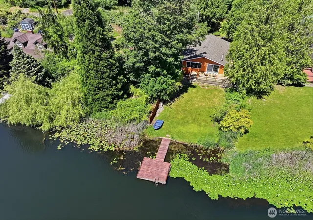 Photo 2 of Sale Pending at 5620 Halls Lake Wy, Lynnwood, WA 98036 | MLS# NWM2575058 | Listing updated on 2026-09-23