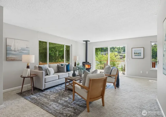 Photo 3 of Sale Pending at 5620 Halls Lake Wy, Lynnwood, WA 98036 | MLS# NWM2575058 | Listing updated on 2026-09-23