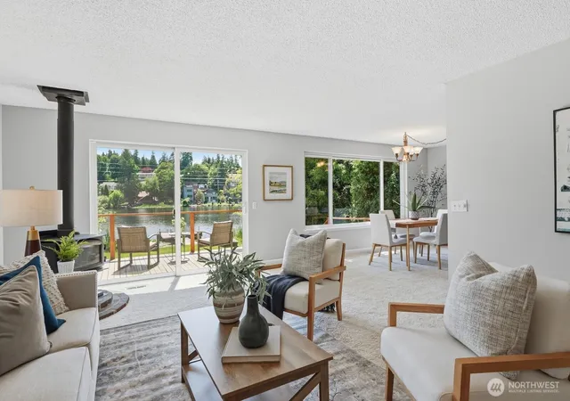 Photo 4 of Sale Pending at 5620 Halls Lake Wy, Lynnwood, WA 98036 | MLS# NWM2575058 | Listing updated on 2026-09-23