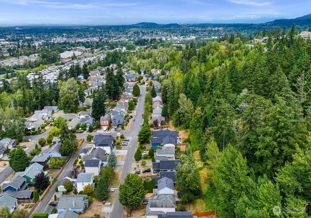 Photo 2 of Single family home for sale at 117 S 44th St, Bellingham, WA 98229 | MLS# NWM2575075 | Listing updated on 2026-09-24