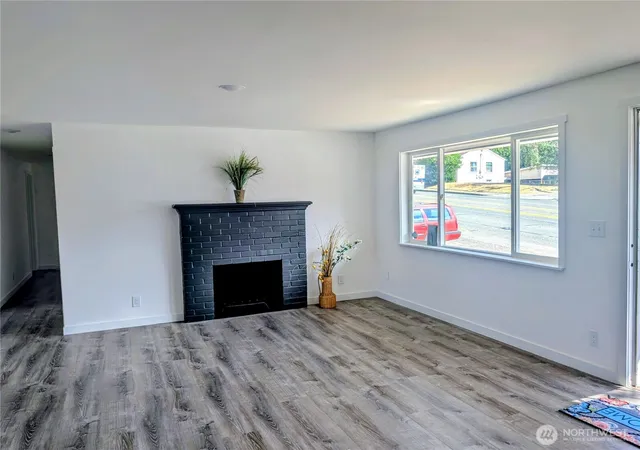 Photo 3 of Single family home for sale at 1821 S 19Th St, Tacoma, WA 98405 | MLS# NWM2575087 | Listing updated on 2026-10-01