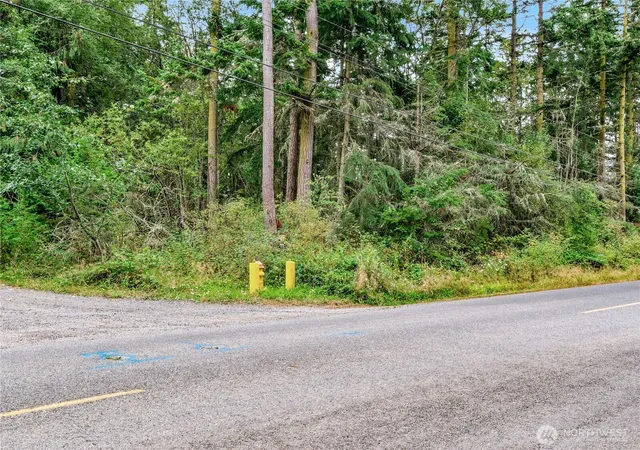 Photo 3 of Sale Pending at 500 N Jacob Miller Rd, Port Townsend, WA 98368 | MLS# NWM2575093 | Listing updated on 2026-09-24