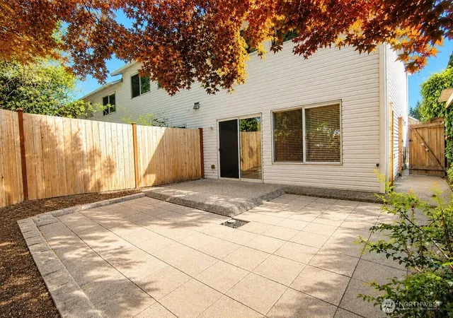 Photo 3 of Townhouse for sale at 5810 137th Place SE, Everett, WA 98208 | MLS# NWM2575100 | Listing updated on 2026-09-30