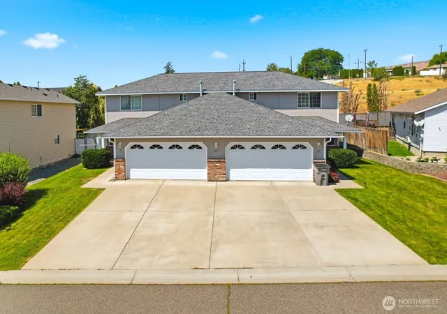 Photo 1 of Single family home for sale at 4209 Nola Loop Rd, Yakima, WA 98901 | MLS# NWM2575104 | Listing updated on 2026-10-26