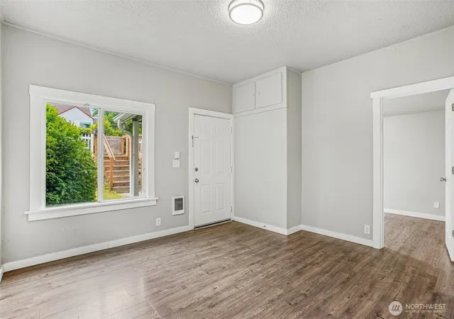 Photo 3 of Sale Pending at 3319 E Grandview Ave, Tacoma, WA 98404 | MLS# NWM2575112 | Listing updated on 2026-09-27