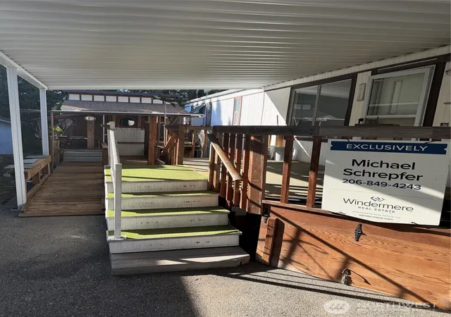 Photo 2 of Manufactured home for sale at 5220 176th St Sw #77, Lynnwood, WA 98037 | MLS# NWM2575125 | Listing updated on 2026-10-09