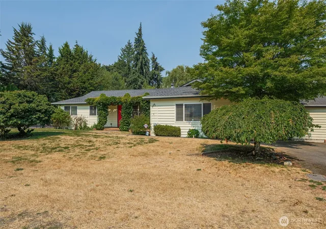 Photo 3 of Single family home for sale at 9007 156th St Se, Snohomish, WA 98296 | MLS# NWM2575140 | Listing updated on 2026-09-30