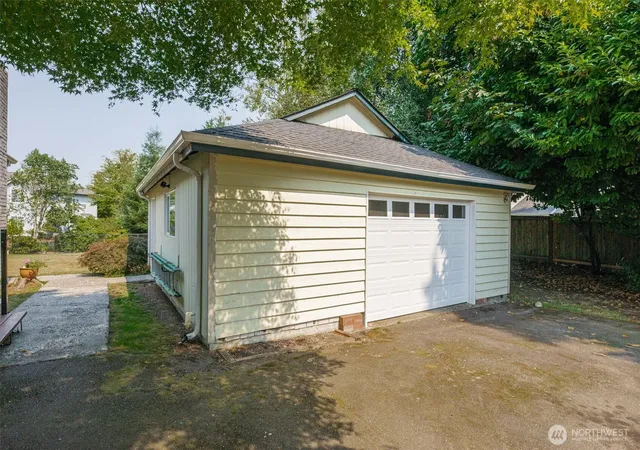 Photo 4 of Single family home for sale at 9007 156Th St Se, Snohomish, WA 98296 | MLS# NWM2575140 | Listing updated on 2026-09-30