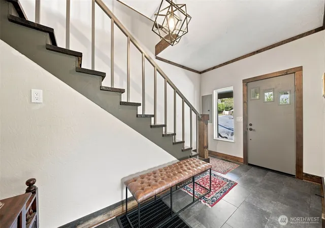 Photo 4 of Single family home for sale at 285 N 2Nd St, Kalama, WA 98625 | MLS# NWM2575154 | Listing updated on 2026-09-28