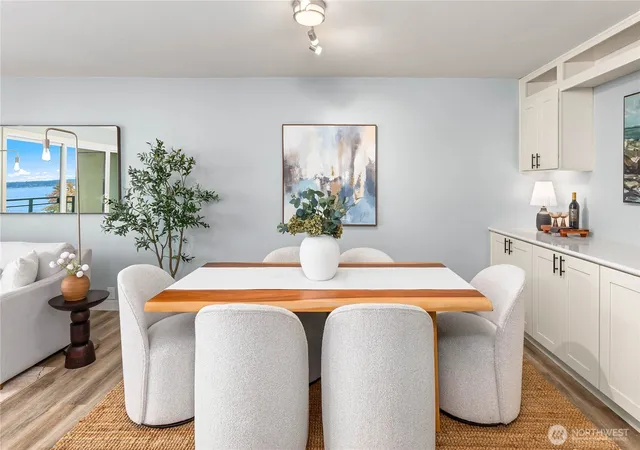 Photo 4 of Condo for sale at 6401 Lake Washington Blvd NE #307, Kirkland, WA 98033 | MLS# NWM2575180 | Listing updated on 2026-09-29