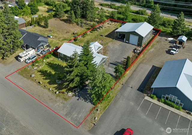 Photo 2 of Single family home for sale at 323 Madison Ave, South Cle Elum, WA 98943 | MLS# NWM2575207 | Listing updated on 2026-09-25