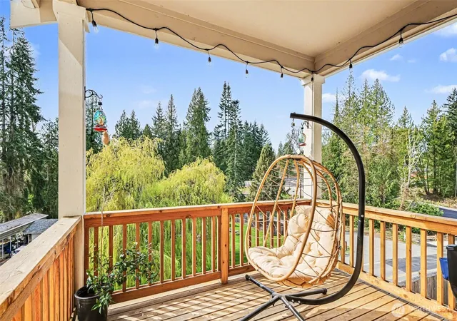 Photo 3 of Single family home for sale at 7913 39Th Pl Ne, Marysville, WA 98270 | MLS# NWM2575208 | Listing updated on 2026-09-25