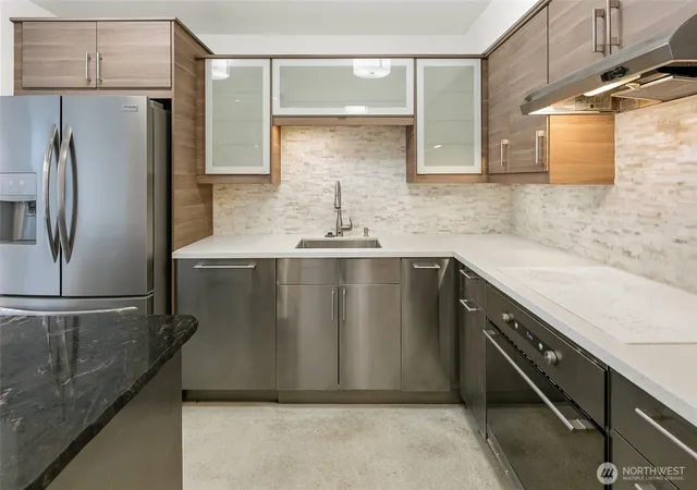 Photo 4 of Condo for sale at 2100 3Rd Ave #602, Seattle, WA 98121 | MLS# NWM2575210 | Listing updated on 2026-09-28