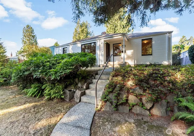 Photo 2 of Single family home for sale at 16025 10th Avenue Ne, Shoreline, WA 98155 | MLS# NWM2575229 | Listing updated on 2026-10-01