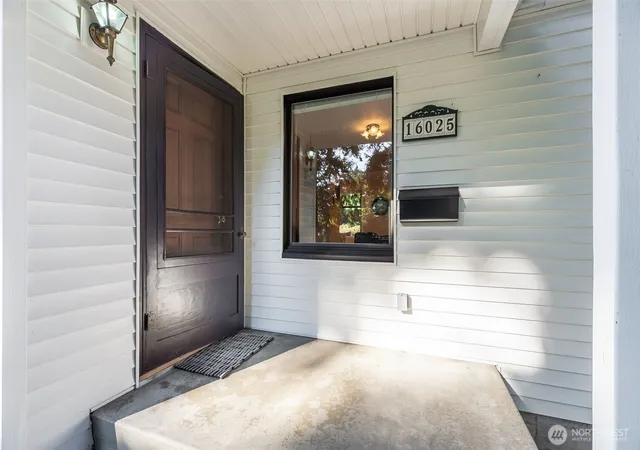 Photo 3 of Single family home for sale at 16025 10th Avenue NE, Shoreline, WA 98155 | MLS# NWM2575229 | Listing updated on 2026-10-01