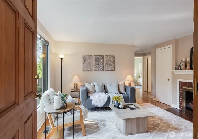 Photo 4 of Single family home for sale at 16025 10th Avenue NE, Shoreline, WA 98155 | MLS# NWM2575229 | Listing updated on 2026-10-01