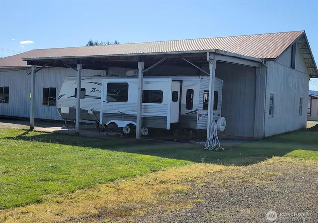 Photo 3 of Manufactured home for sale at 160 Mossyrock Rd W, Mossyrock, WA 98564 | MLS# NWM2575230 | Listing updated on 2026-09-25