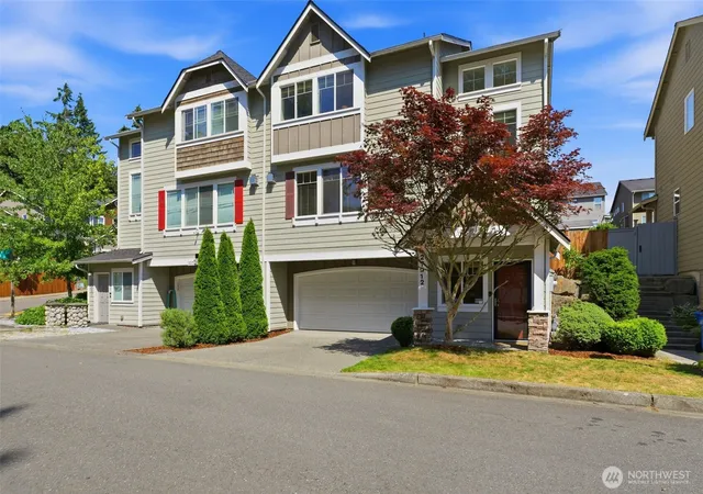 Photo 1 of Townhouse for sale at 27912 31st Pl S, Auburn, WA 98001 | MLS# NWM2575238 | Listing updated on 2026-10-01