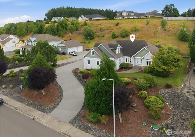Photo 3 of Single family home for sale at 9245 Piperhill Dr Se, Olympia, WA 98513 | MLS# NWM2575250 | Listing updated on 2026-09-25