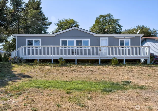 Photo 3 of Manufactured home for sale at 24307 Birch Pl, Ocean Park, WA 98640 | MLS# NWM2575271 | Listing updated on 2026-09-28
