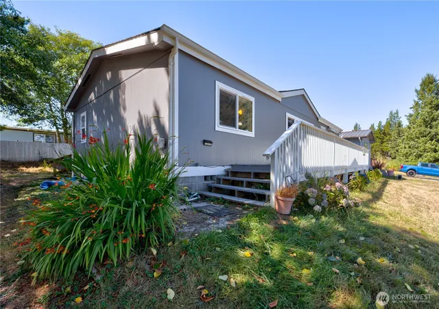 Photo 3 of Manufactured home for sale at 24307 Birch Pl, Ocean Park, WA 98640 | MLS# NWM2575271 | Listing updated on 2026-09-28