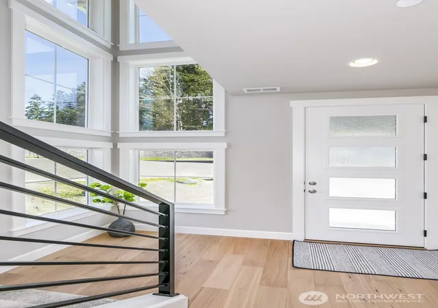 Photo 3 of Single family home for sale at 20309 94Th Dr Ne, Bothell, WA 98011 | MLS# NWM2575275 | Listing updated on 2026-10-02