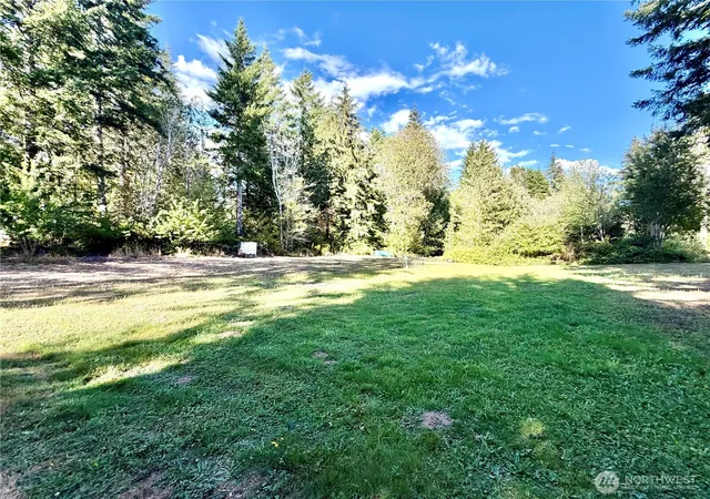 Photo 2 of Manufactured home for sale at 300 E Sunsetridge Rd, Union, WA 98592 | MLS# NWM2575276 | Listing updated on 2026-09-24