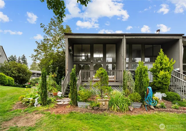 Photo 1 of Sale Pending at 6788 138th Ave Ne #623, Redmond, WA 98052 | MLS# NWM2575281 | Listing updated on 2026-09-27