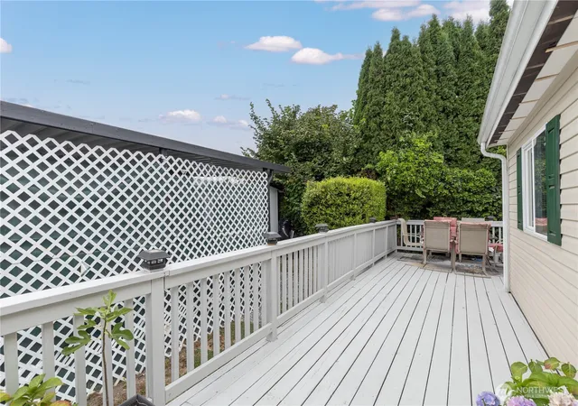 Photo 3 of Manufactured home for sale at 607 Se 37Th St #94, Auburn, WA 98002 | MLS# NWM2575284 | Listing updated on 2026-09-25