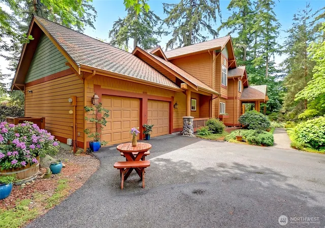 Photo 3 of Contingent at 1951 Journeys End Ln, Camano Island, WA 98282 | MLS# NWM2575292 | Listing updated on 2026-09-26