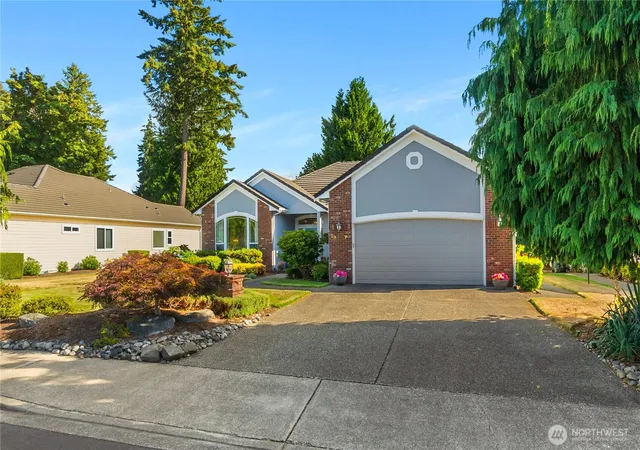 Photo 3 of Single family home for sale at 3847 Prestwick Ln Se, Olympia, WA 98501 | MLS# NWM2575294 | Listing updated on 2026-09-28