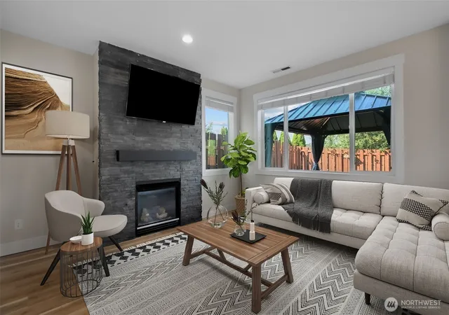 Photo 4 of Single family home for sale at 6527 Francis Ave Se, Auburn, WA 98092 | MLS# NWM2575298 | Listing updated on 2026-09-23