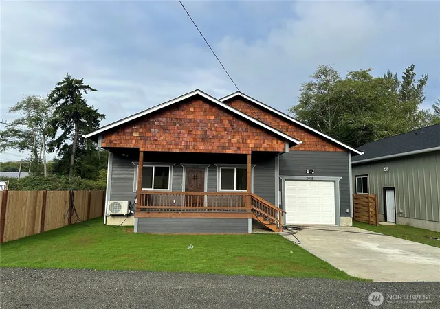 Photo 1 of Sale Pending at 2015 Harding Rd, Aberdeen, WA 98520 | MLS# NWM2575303 | Listing updated on 2026-09-25