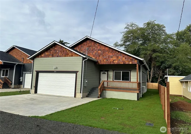 Photo 2 of Single family home for sale at 2013 Harding Rd, Aberdeen, WA 98520 | MLS# NWM2575306 | Listing updated on 2026-09-19