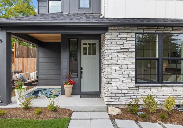 Photo 3 of Single family home for sale at 5 213th Pl Sw, Bothell, WA 98021 | MLS# NWM2575319 | Listing updated on 2026-10-06