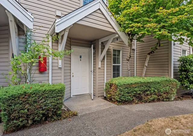 Photo 1 of Condo for sale at 2100 S 336th St #P4, Federal Way, WA 98003 | MLS# NWM2575327 | Listing updated on 2026-09-25