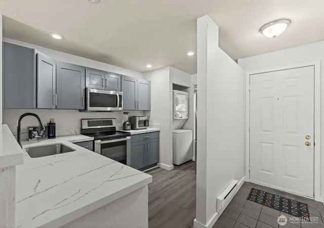 Photo 4 of Condo for sale at 2100 S 336Th St #P4, Federal Way, WA 98003 | MLS# NWM2575327 | Listing updated on 2026-09-25