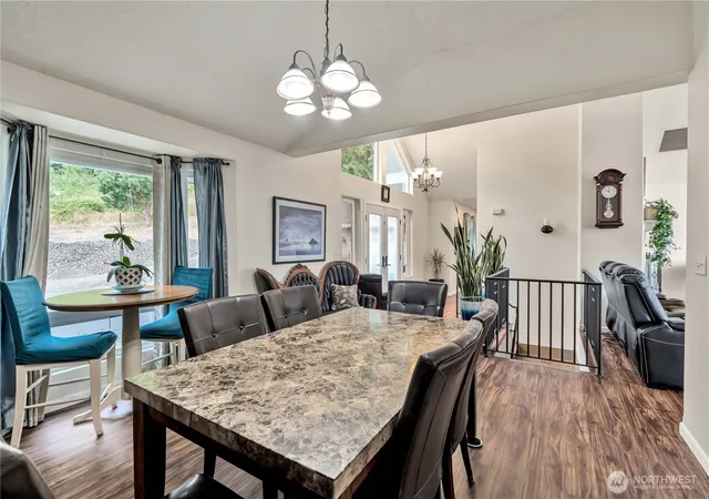 Photo 4 of Single family home for sale at 1663 E State Route 4, Cathlamet, WA 98612 | MLS# NWM2575328 | Listing updated on 2026-09-29