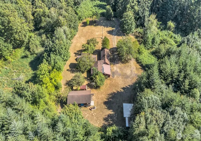 Photo 3 of Sale Pending at 405 Italian Creek Rd, Kalama, WA 98625 | MLS# NWM2575333 | Listing updated on 2026-09-22