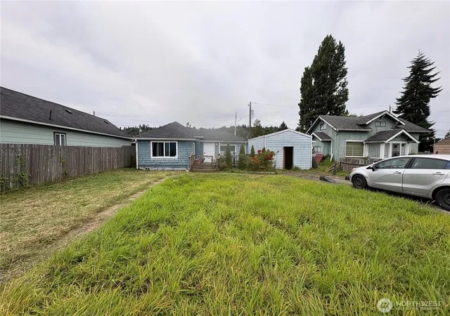 Photo 1 of Single family home for sale at 2615 Bay Ave, Aberdeen, WA 98520 | MLS# NWM2575335 | Listing updated on 2026-09-24
