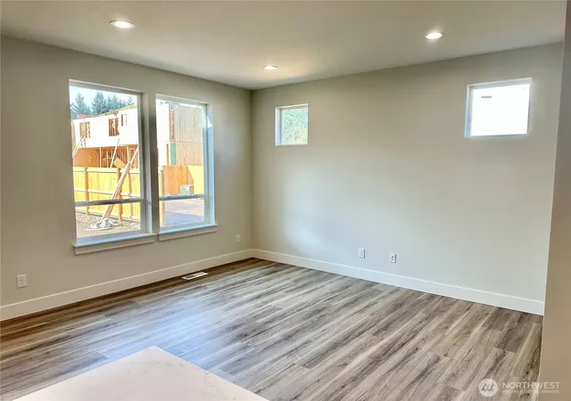 Photo 3 of House for sale at 957 Willow St, Kelso, WA 98626 | MLS# NWM2575339 | Listing updated on 2026-09-29