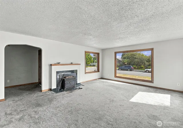 Photo 2 of Sale Pending at 3504 N Monroe St, Tacoma, WA 98407 | MLS# NWM2575340 | Listing updated on 2026-09-23
