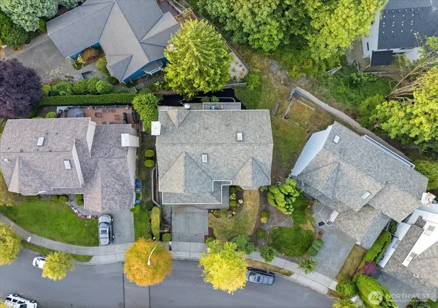 Photo 3 of Single family home for sale at 16832 119Th Pl Ne, Bothell, WA 98011 | MLS# NWM2575345 | Listing updated on 2026-09-27