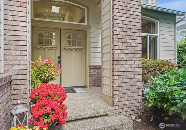 Photo 2 of Sale Pending at 9805 76th St Sw, Lakewood, WA 98498 | MLS# NWM2575350 | Listing updated on 2026-09-25