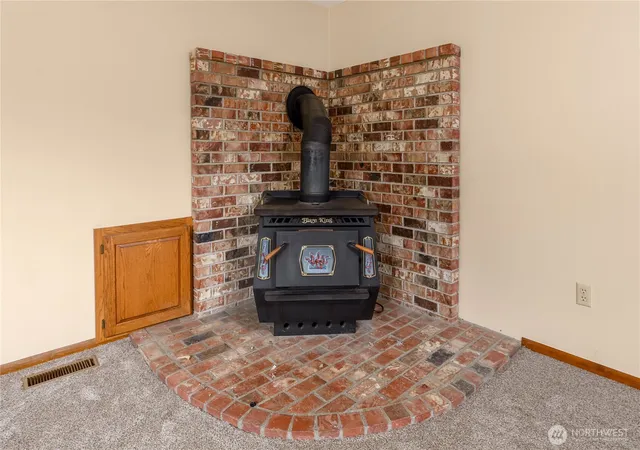 Photo 3 of Single family home for sale at 83 Shorts Ln, Port Townsend, WA 98368 | MLS# NWM2575351 | Listing updated on 2026-09-28