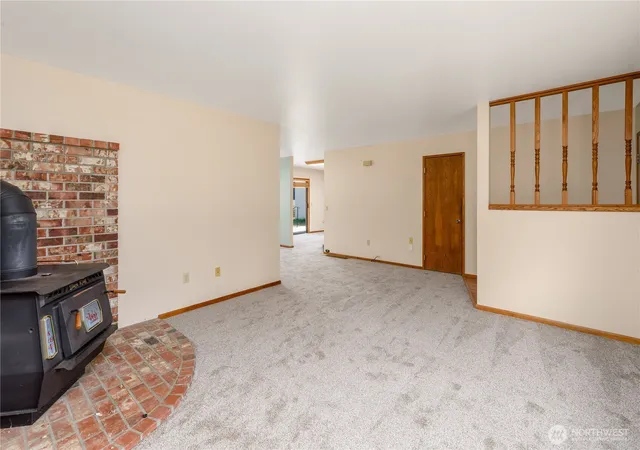 Photo 4 of Single family home for sale at 83 Shorts Ln, Port Townsend, WA 98368 | MLS# NWM2575351 | Listing updated on 2026-09-28