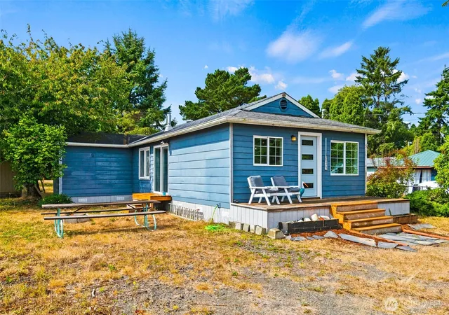 Photo 2 of Single family home for sale at 1623 S Broadway St, Westport, WA 98595 | MLS# NWM2575384 | Listing updated on 2026-09-25