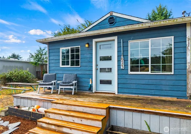 Photo 3 of Single family home for sale at 1623 S Broadway St, Westport, WA 98595 | MLS# NWM2575384 | Listing updated on 2026-09-25