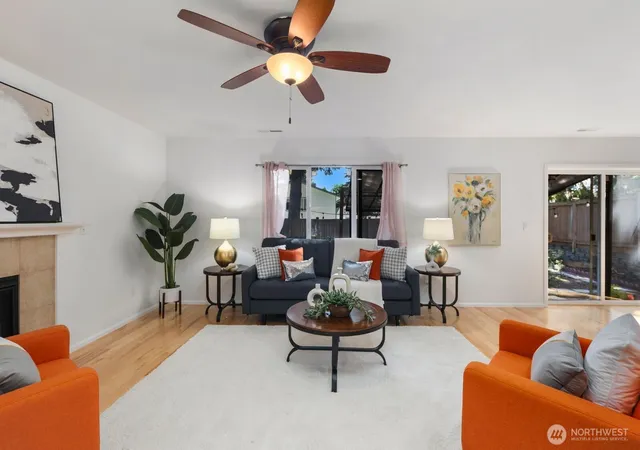 Photo 3 of Sale Pending at 14019 4th Pl W, Everett, WA 98208 | MLS# NWM2575386 | Listing updated on 2026-09-25